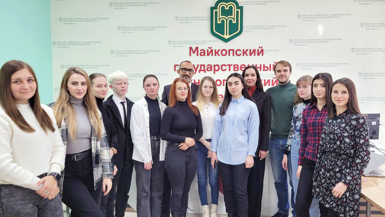 ЦУР Адыгеи провел обучающий семинар для молодых парламентариев