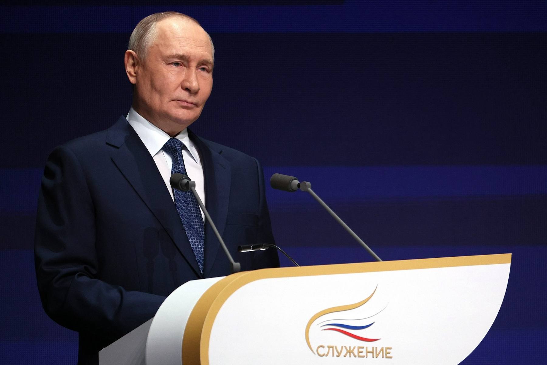 Президент России принял участие в награждении победителей и лауреатов премии «Служение»