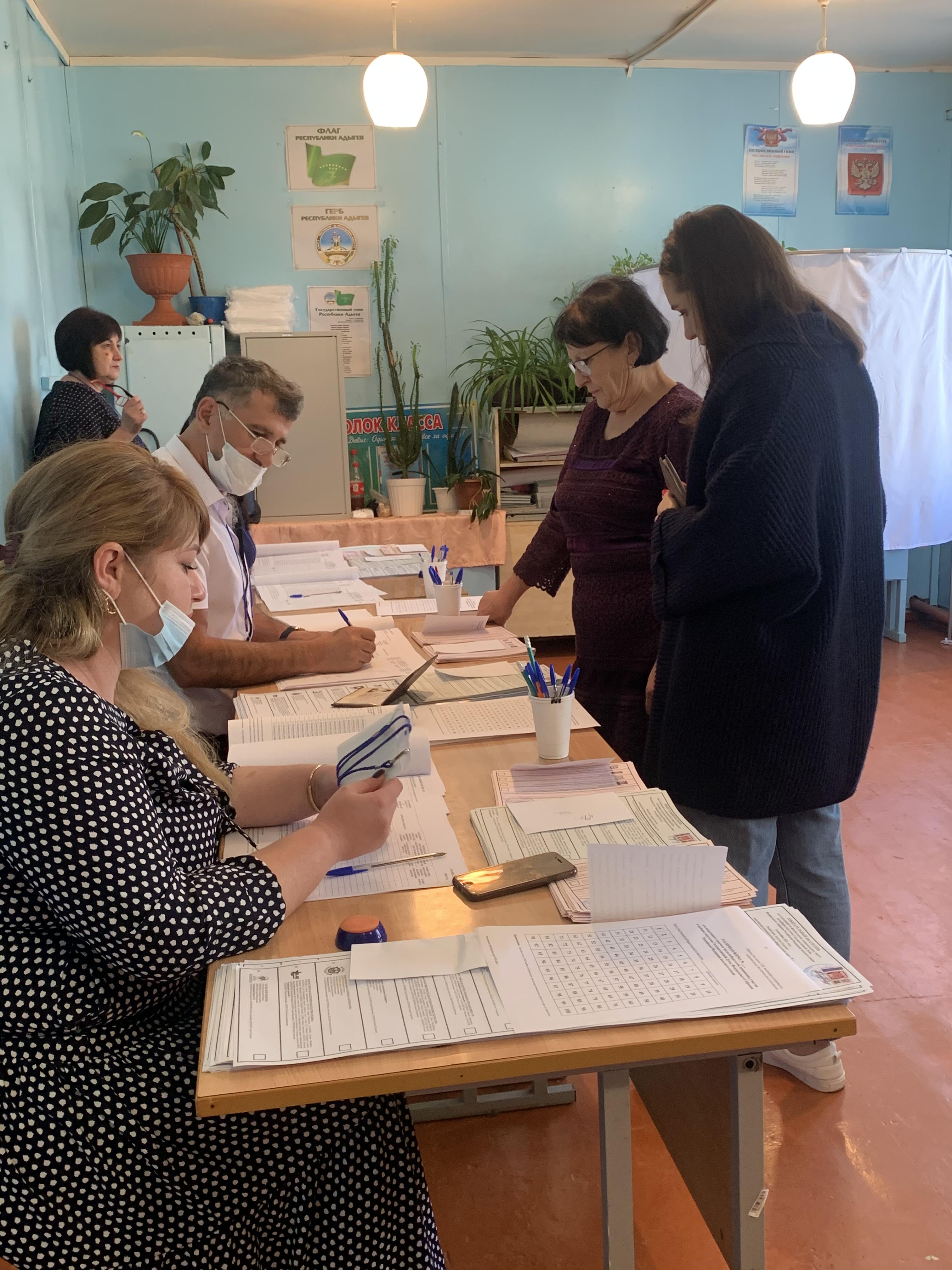 В Адыгее проходит первый день голосования