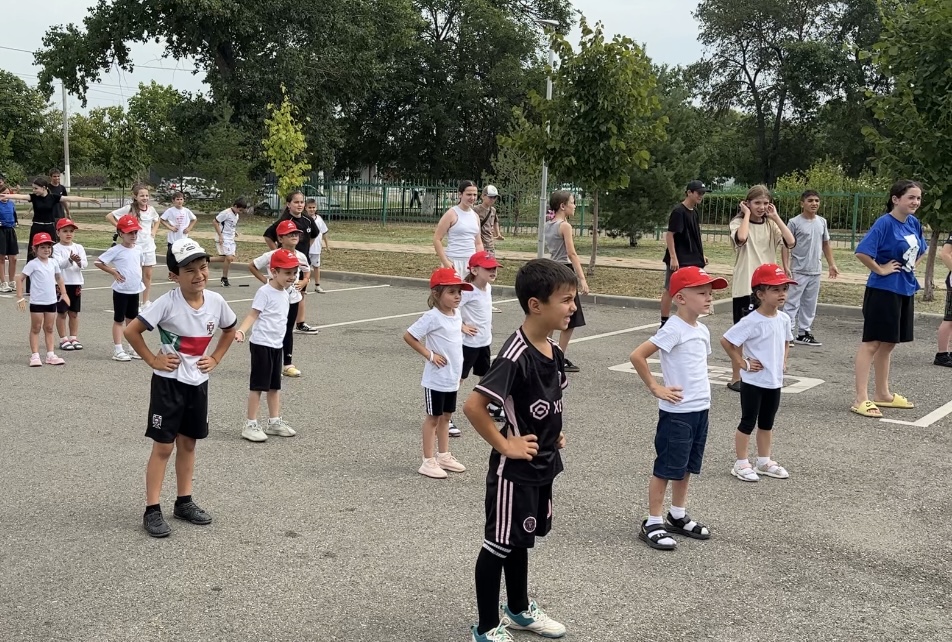 В Адыгейске прошла всероссийская акция «Зарядка со стражем порядка»