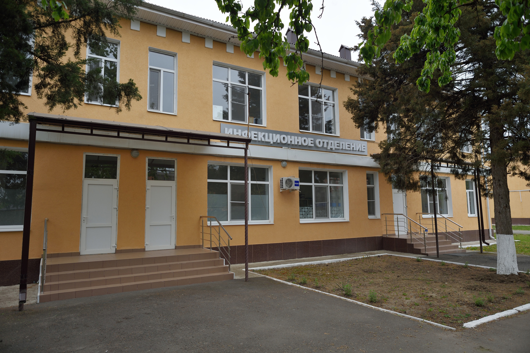 На базе Энемской районной больницы организуют госпиталь для приёма больных коронавирусом