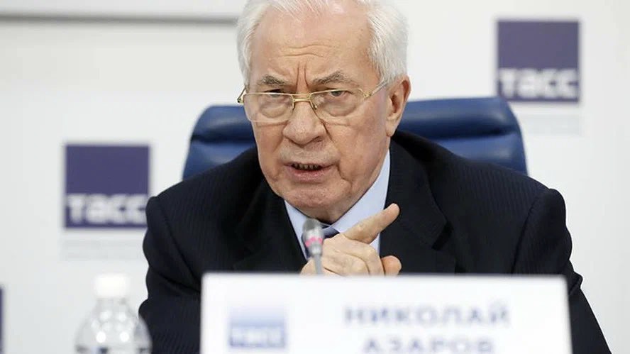 Экс-премьер Украины рассказал о планах НАТО развязать Третью мировую войну с Россией
