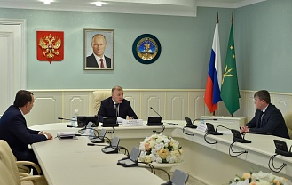 Глава Адыгеи провёл рабочую встречу с врио руководителя УФССП по РА