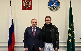 Глава Адыгеи встретился с ректором Театрального института им. Б. Щукина Евгением Князевым