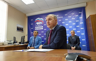 Мурат Кумпилов принял участие в расширенном заседании Совета руководителей фракций партии «Единая Россия»