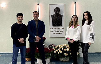Скульптор из Адыгеи подарил свою работу московскому медицинскому центру